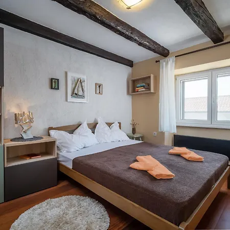 Holiday Bella By Interhome Holiday home Dobrinj